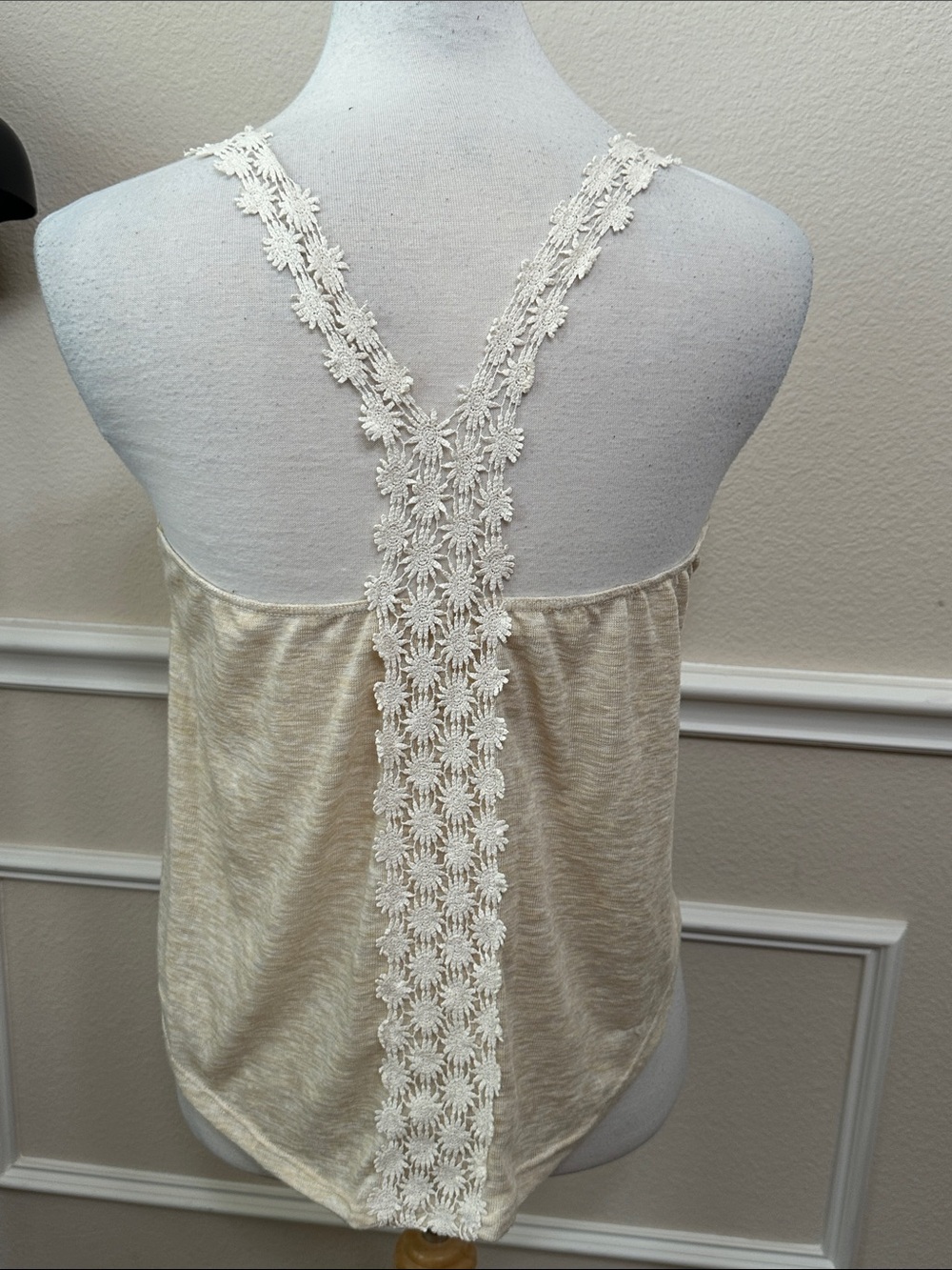 Crochet-Trim Tank Top - oatmeal